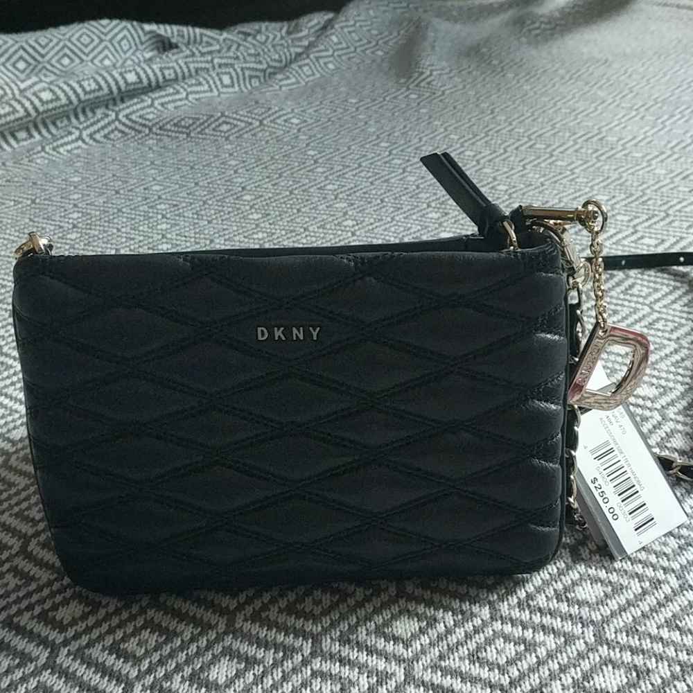 NWT DKNY Quilted Black Leather Dual Pocket X-body - Picture 3 of 3